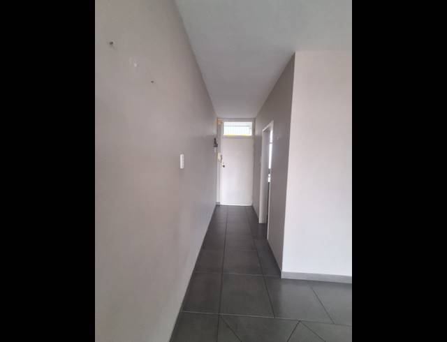 2 BEDROOM FLAT FOR SALE IN THREE RIVERS